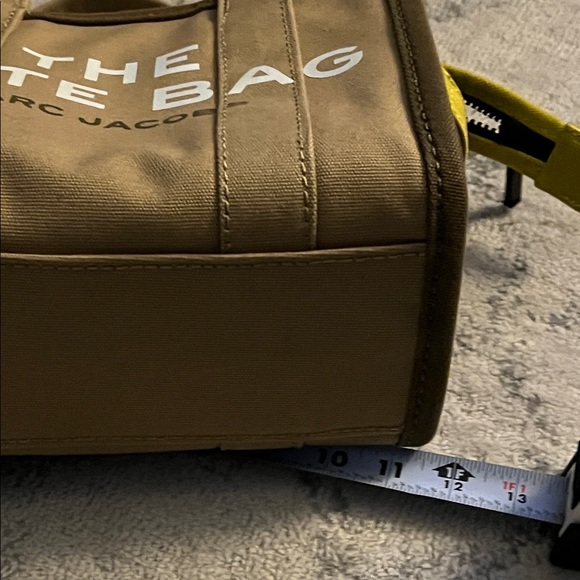 Marc Jacobs Tan Small Tote Bag - Picture 11 of 12
